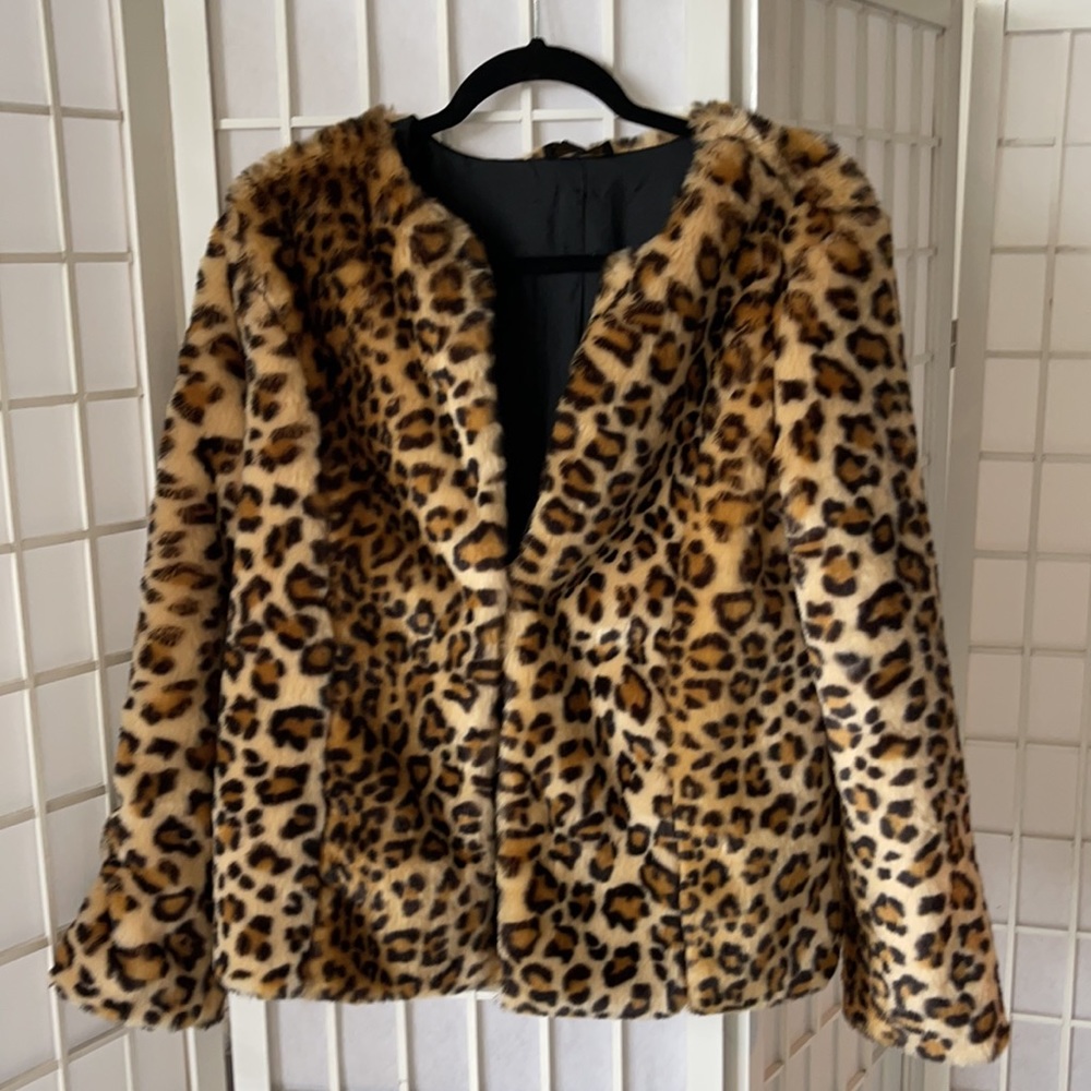 Faux fur Leopard jacket / blazer